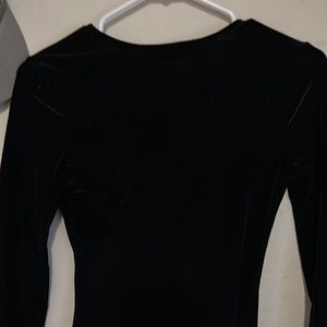 Velvet black long sleeve crisscross straps long dressy dress